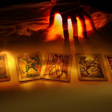 Finding Clarity and Purpose with Tarot Readings